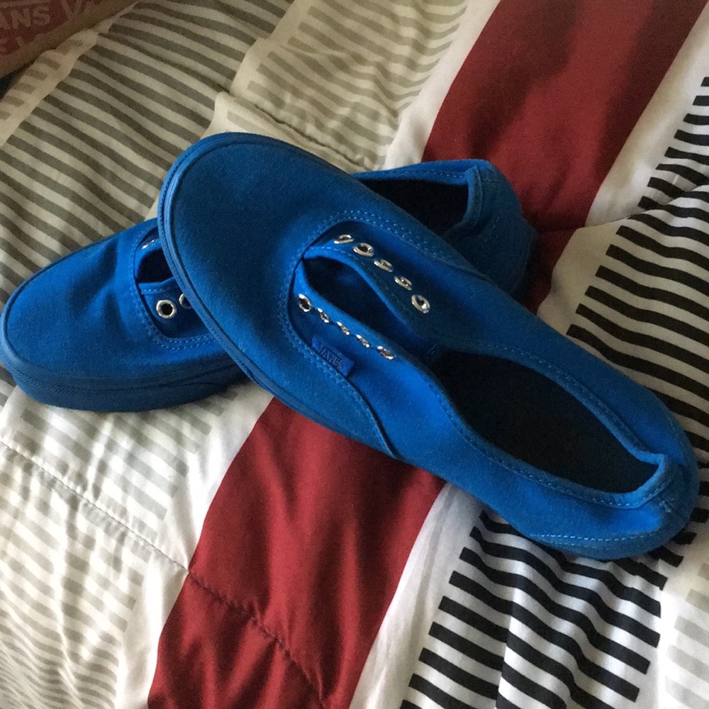 Authentic Vans - Picture 1 of 2